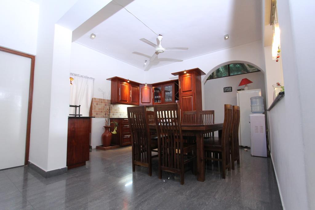 Angel Villa Negombo Exterior foto